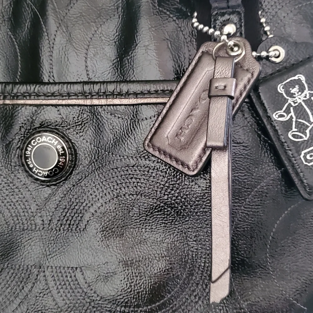 Coach Patent Leather diaper tote bag - Picture 6 of 16